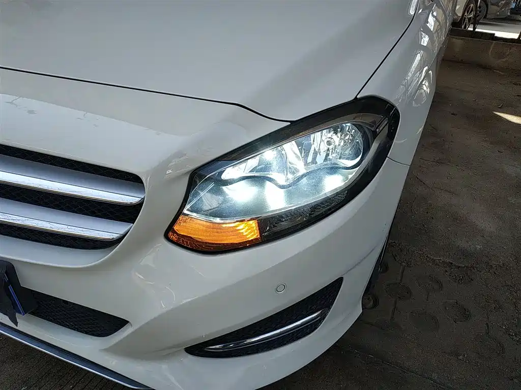 Mercedes-Benz B-Class 2019 — фото 15