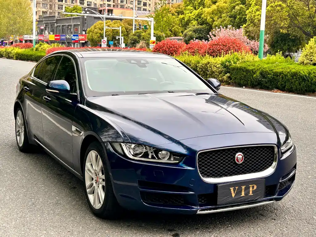 Jaguar XEL 2018 — фото 3