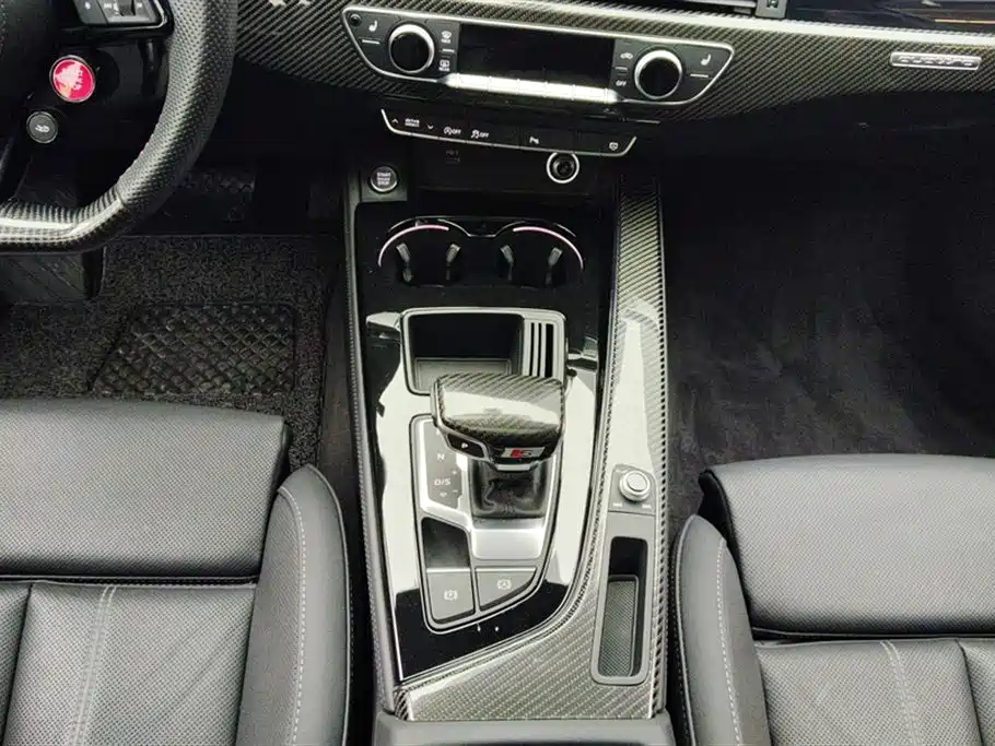 Audi A4L 2023 — фото 16