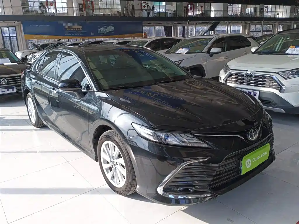 Toyota Camry 2022 — фото 4