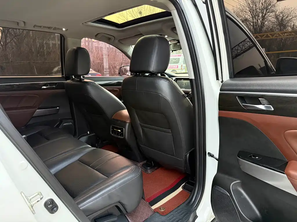 GAC Motor Trumpchi GS8 2018 — фото 17