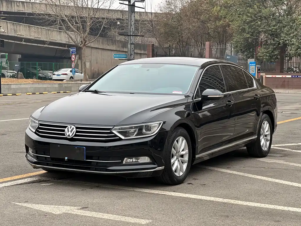 Volkswagen Magotan 2019 — фото 1