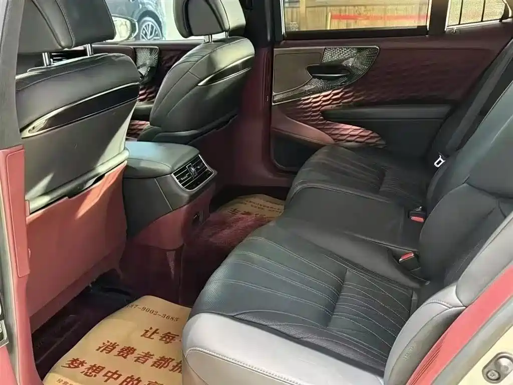 Lexus LS 2021