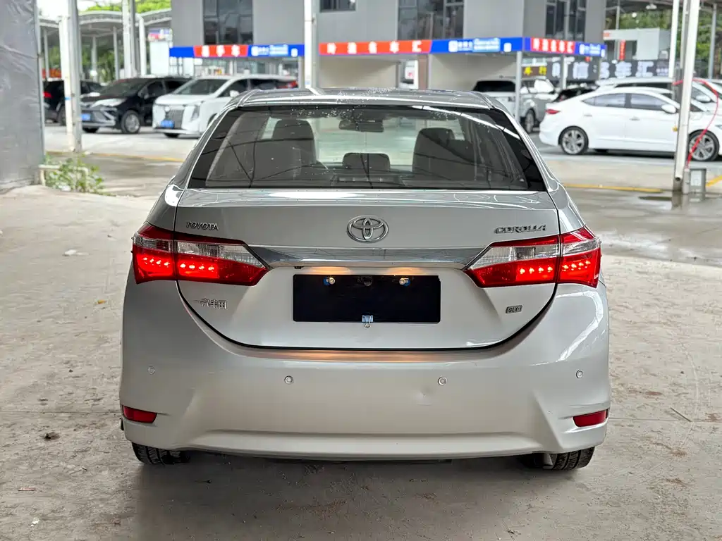 Toyota Corolla 2014 — фото 13