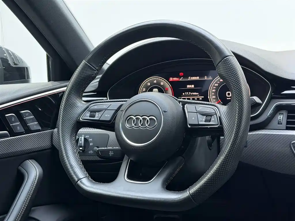 Audi A4L 2024 — фото 13