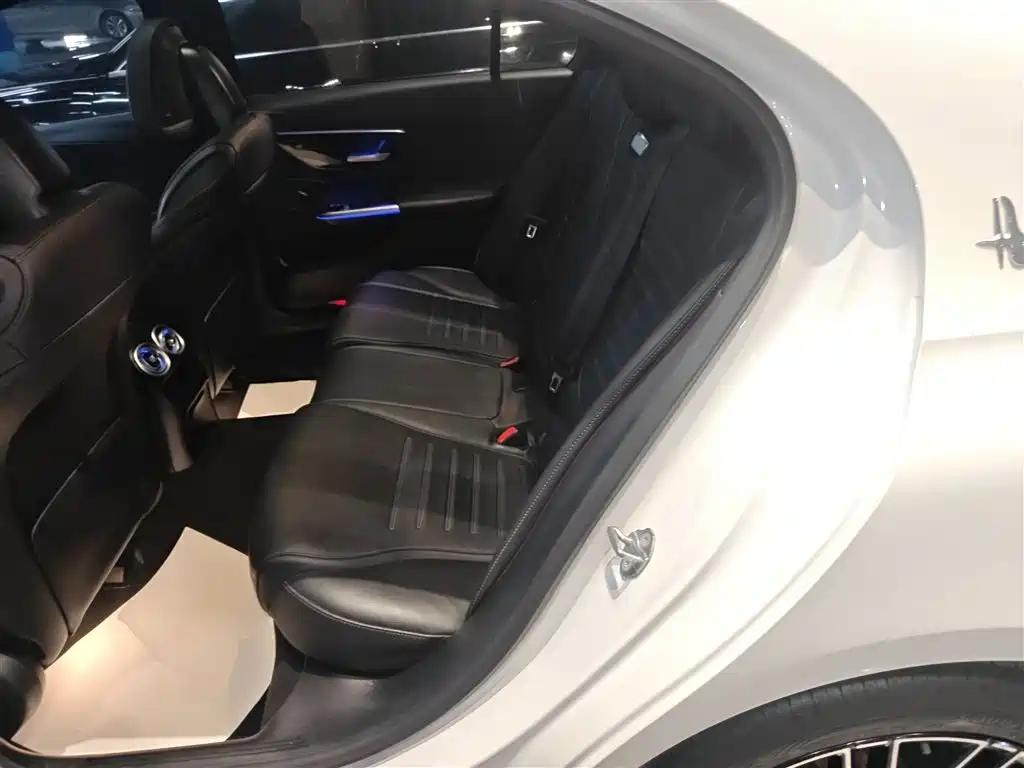 Mercedes-Benz C-Class 2022 — фото 17