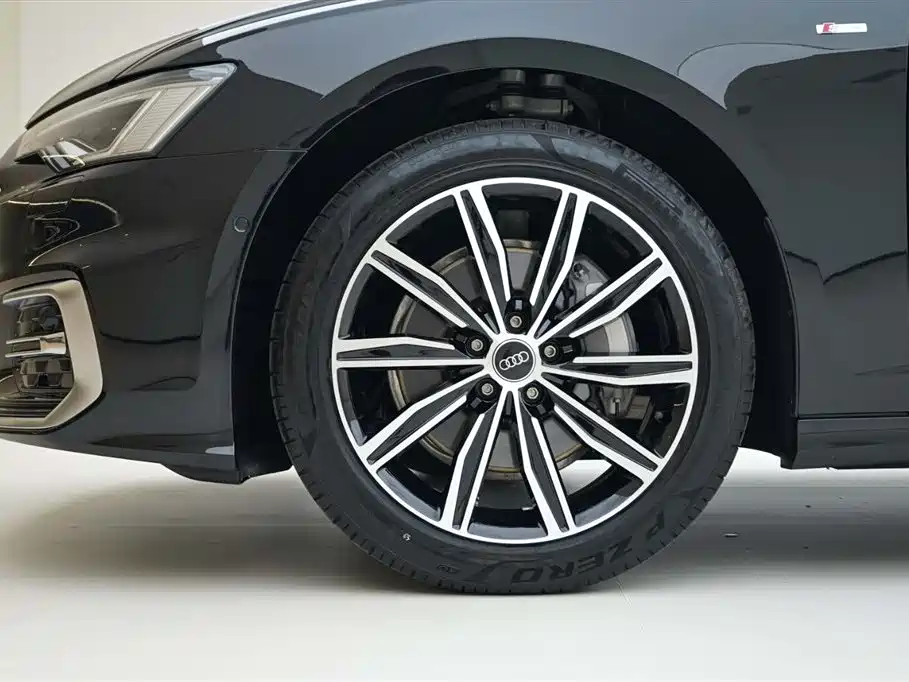 Audi A6L 2025 — фото 15