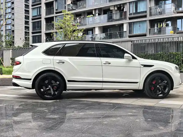 Bentley Bentayga 2024