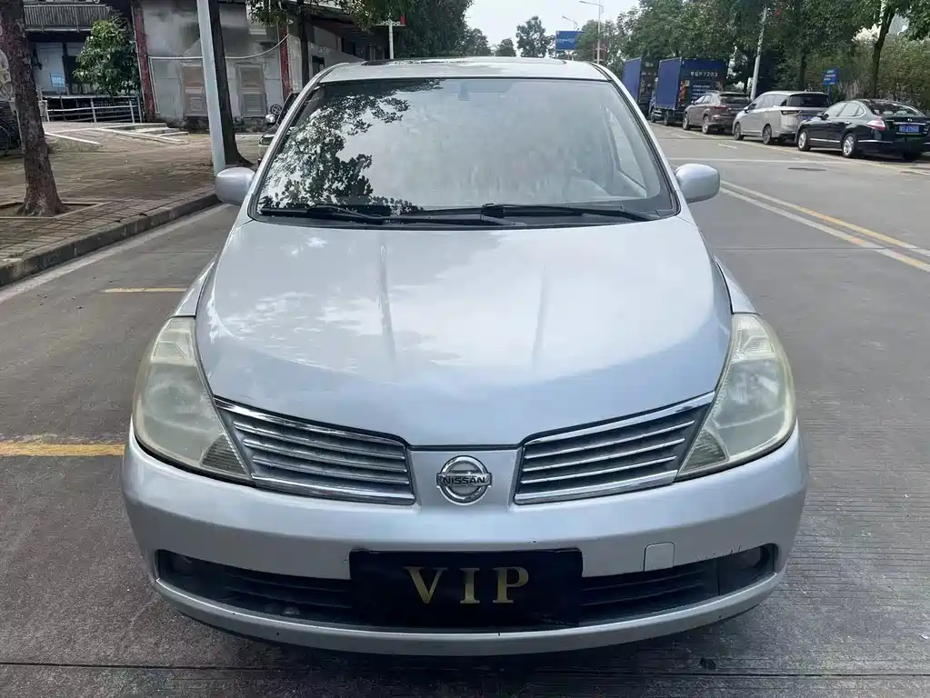 Nissan Tiida 2007