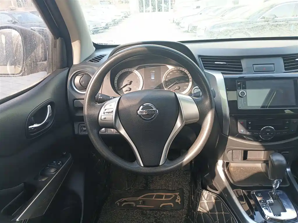 Nissan Terra 2018 — фото 11