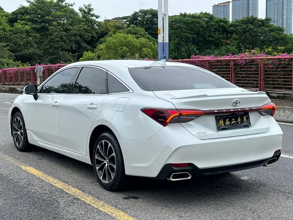 Toyota Avalon 2024