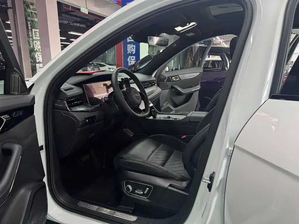 Lynk & Co 09 EM-P 2022