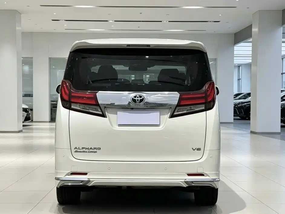 Toyota Alphard 2018 — фото 7