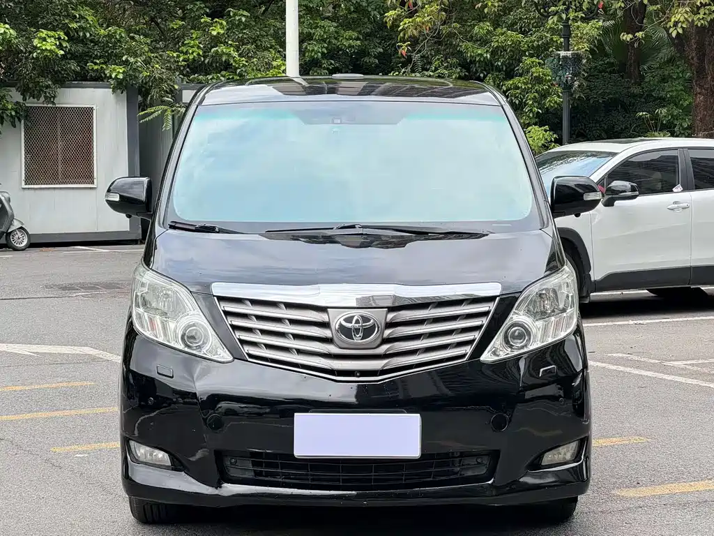 Toyota Alphard 2011 — фото 2