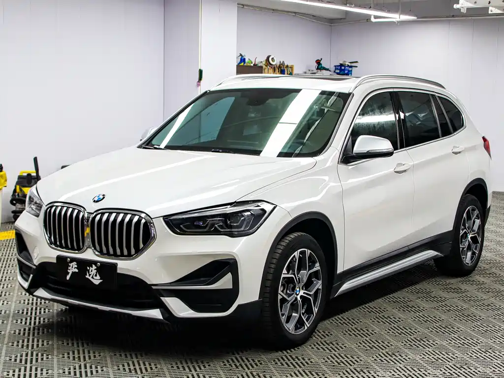 BMW X1 2022 — фото 1