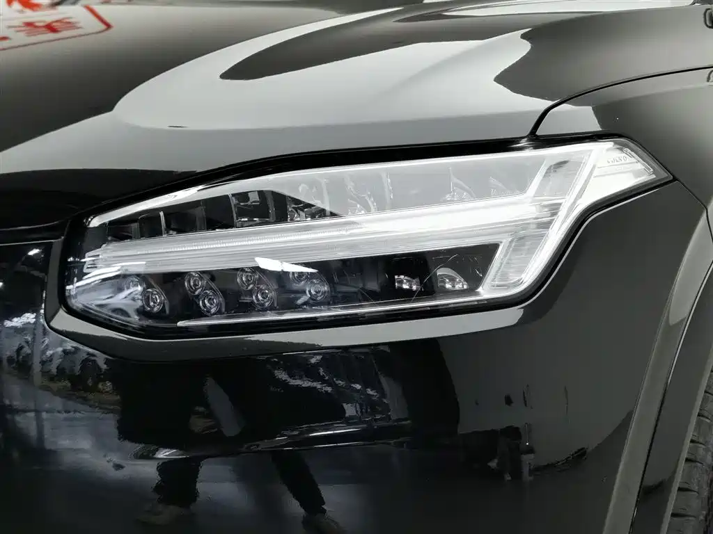 Volvo XC90 PHEV 2023 — фото 7