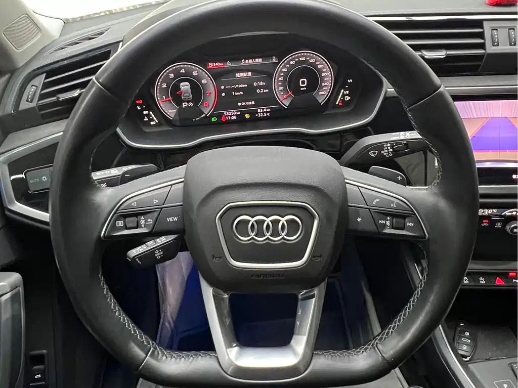 Audi Q3 2023 — фото 13