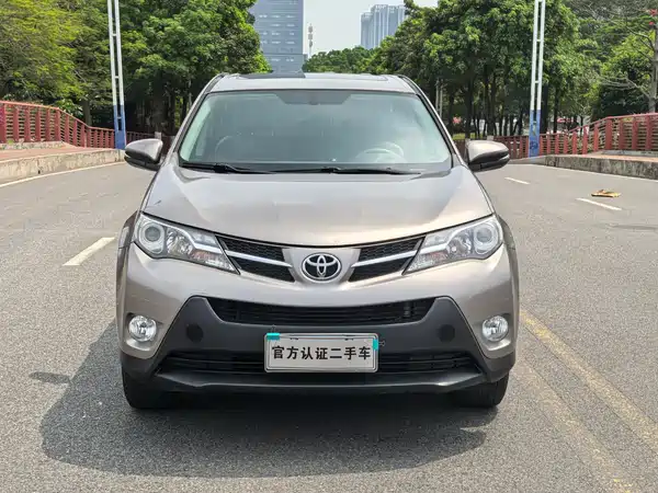 Toyota RAV4 2015