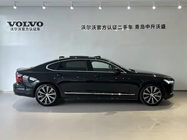 Volvo S90 2025