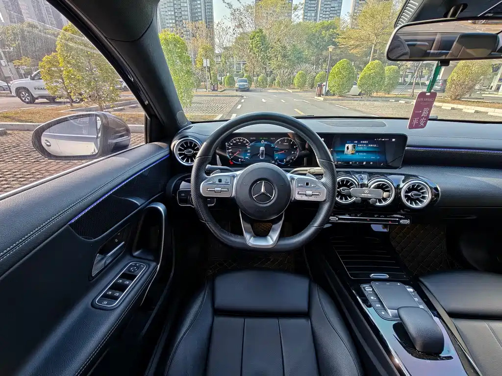 Mercedes-Benz A-Class 2022 — фото 7