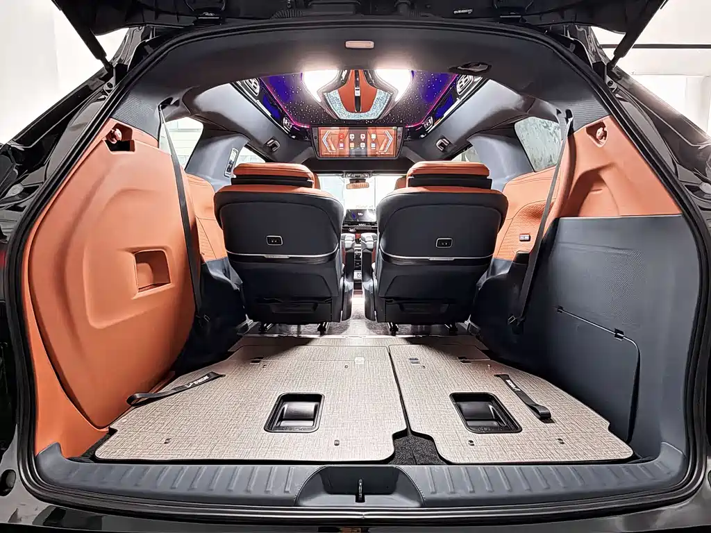 Toyota Granvia — фото 21