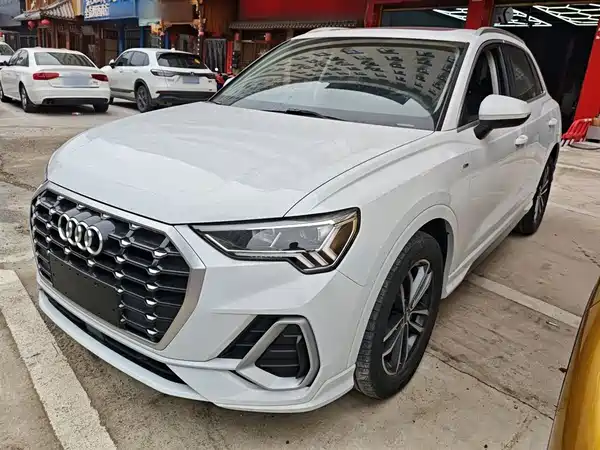 Audi Q3 2021