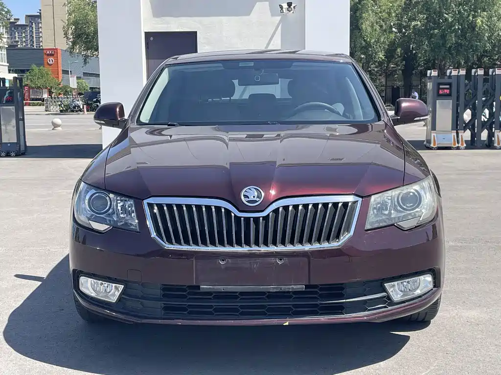 Skoda Superb 2015 — фото 2