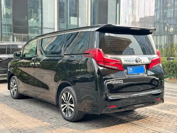 Toyota Alphard 2018