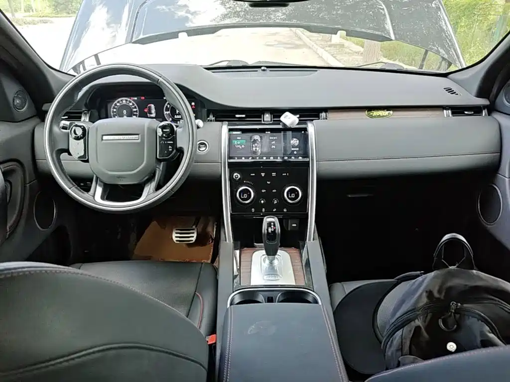 Land Rover Discovery Sport 2021 — фото 10