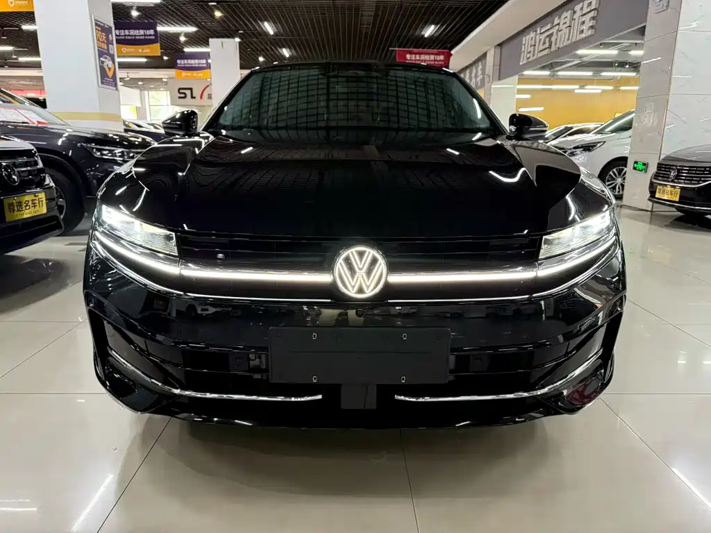 Volkswagen Magotan 2025