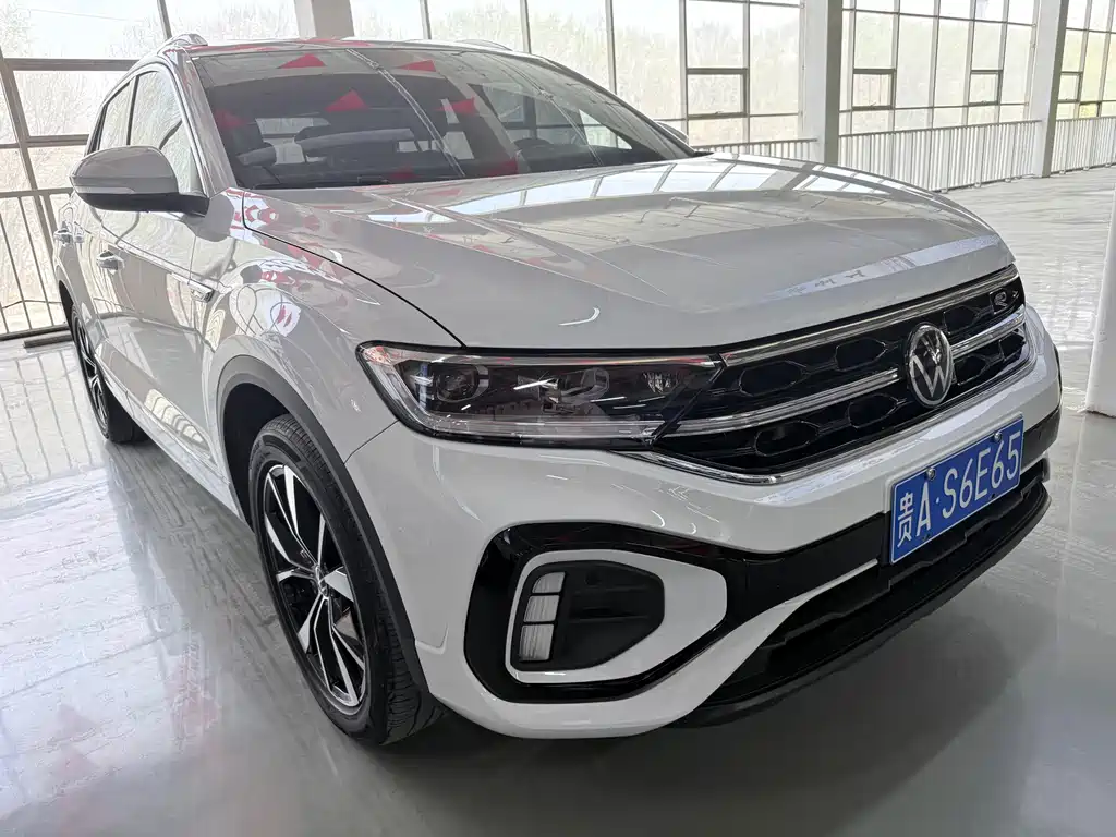 Volkswagen T-Roc 2023 — фото 3