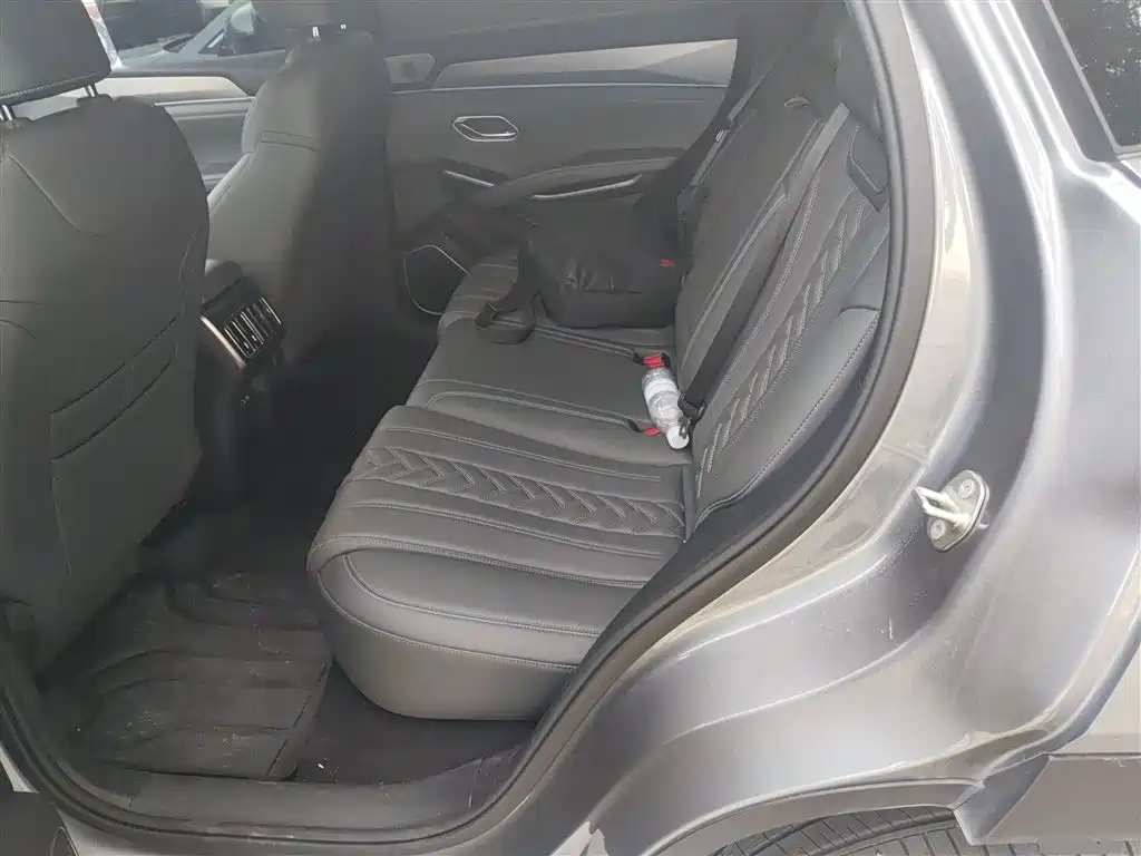 BYD L DM-i 2025 — фото 24
