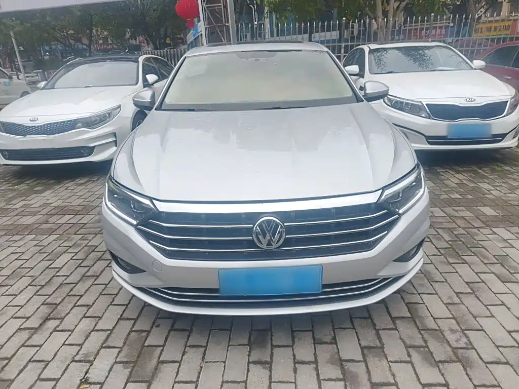 Volkswagen Sagitar 2020