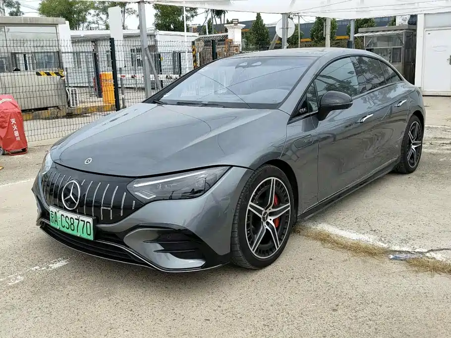 Mercedes-Benz EQE AMG 2025 — фото 1