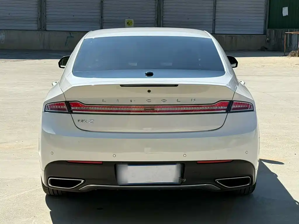 Lincoln MKZ 2017 — фото 10