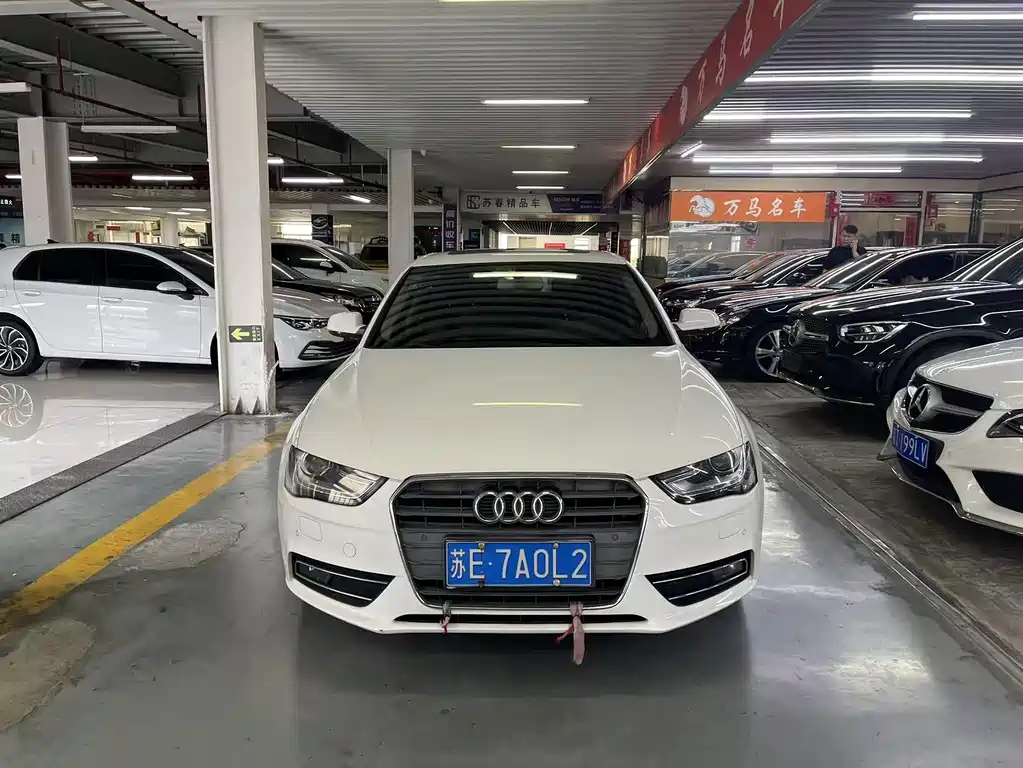 Audi A4L 2015