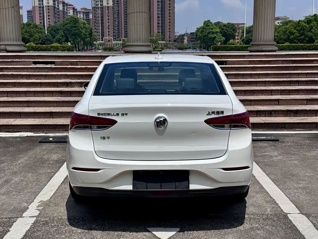 Buick Excelle 2018 — фото 9