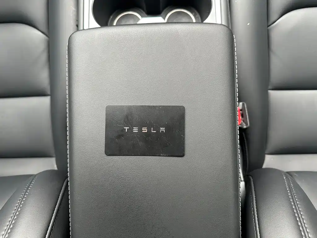 Tesla Model 3 2023 — фото 28