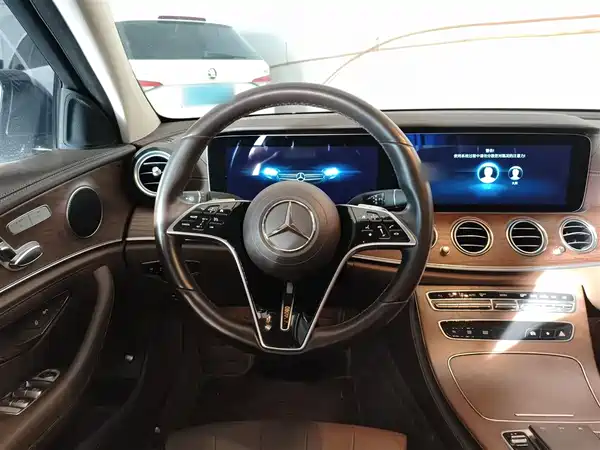 Mercedes-Benz E-Class 2023