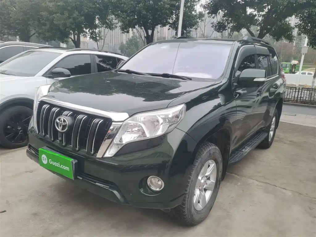 Toyota Prado 2017 — фото 1