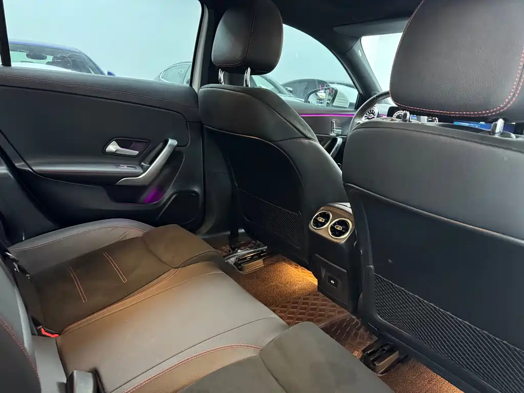 Mercedes-Benz A-Class 2023 — фото 12