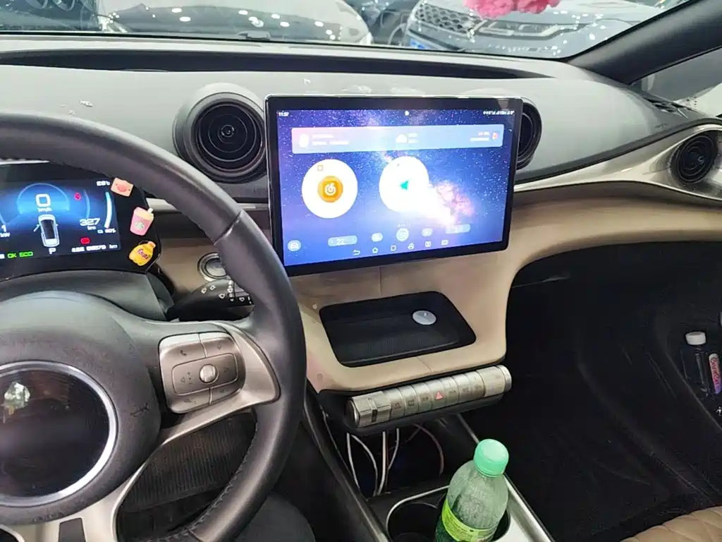 BYD Dolphin 2022 — фото 10