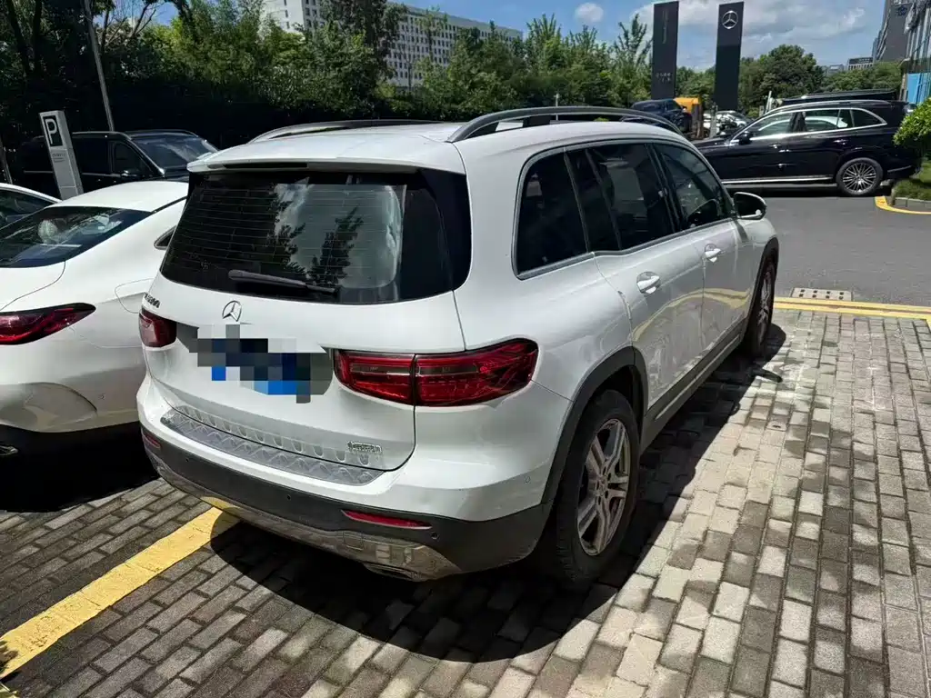 Mercedes-Benz GLB 2021