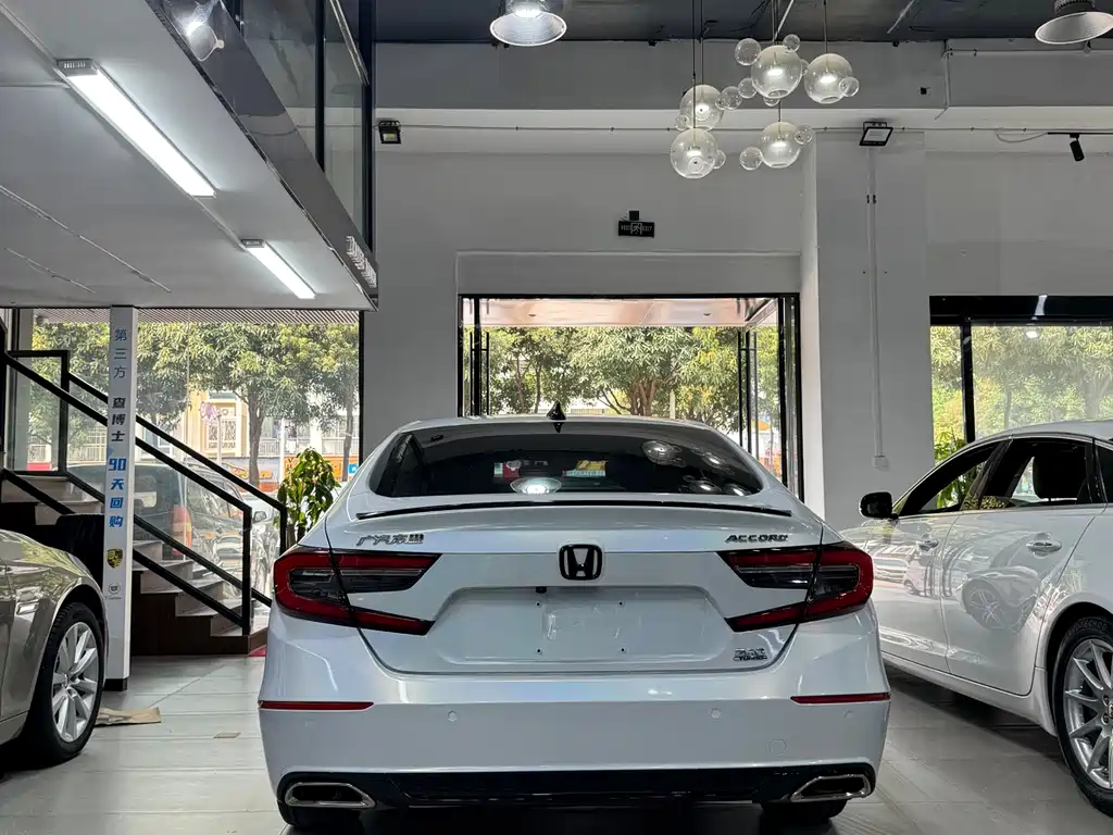 Honda Accord 2023 — фото 14