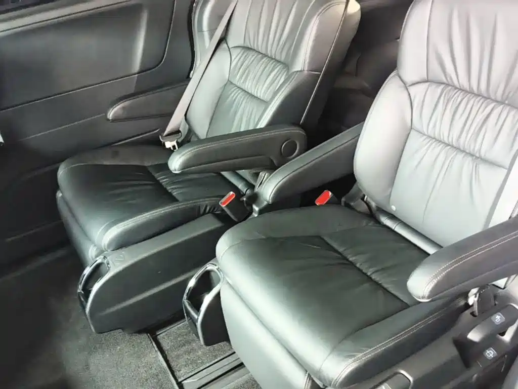 Honda Odyssey 2023 — фото 17