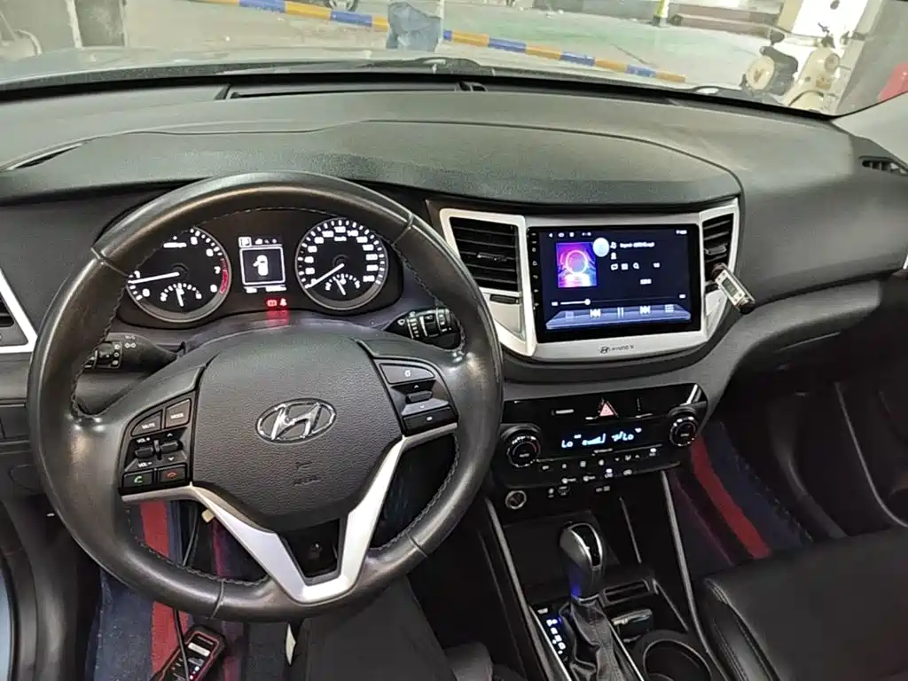 Hyundai Tucson 2016 — фото 10