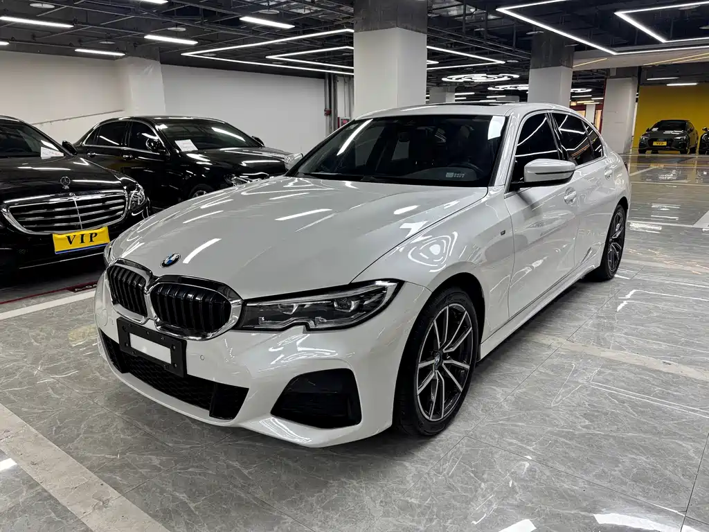 BMW 3 Series 2021 — фото 1