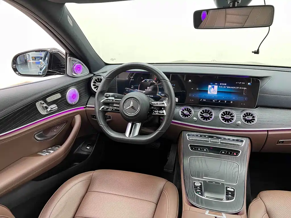 Mercedes-Benz E-Class 2022 — фото 17