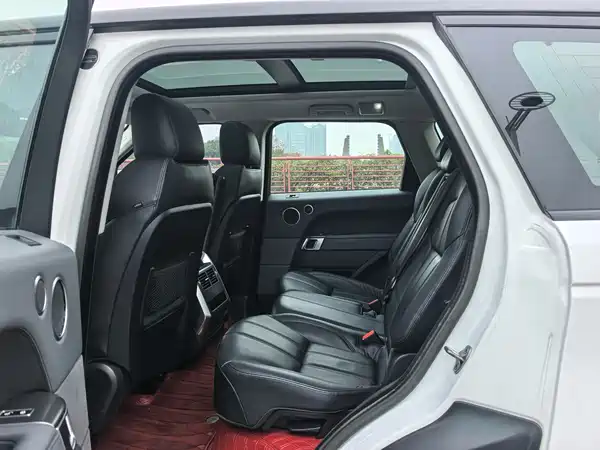Land Rover Range Rover Sport 2015