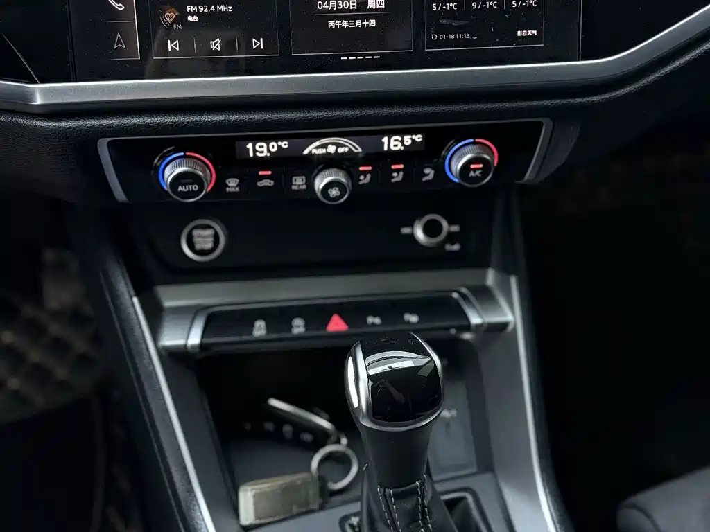 Audi Q3 2022 — фото 16